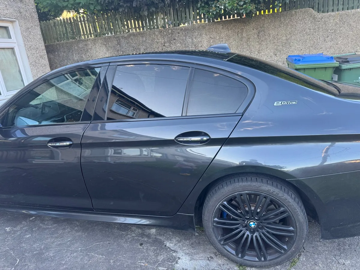BMW 530e 2018,plugin - Image 4