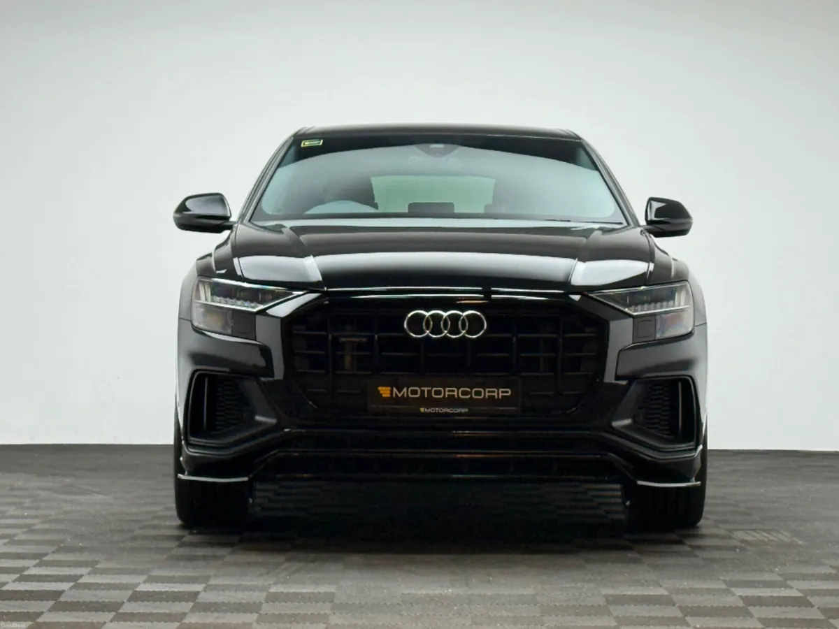 Audi Q8 BLACK ED S LINE 55 TFSI E QUATTRO - Image 2