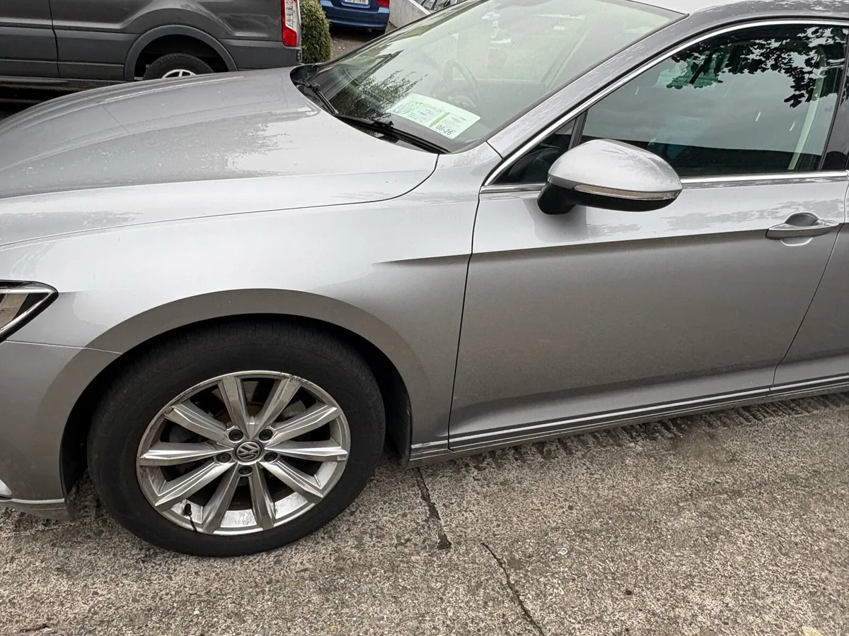 Volkswagen Passat 2.0  Diesel Automatic Estate - Image 3