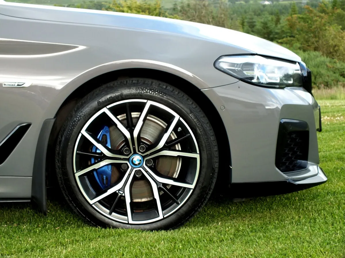 2022 BMW 530E M-Sport - Image 3