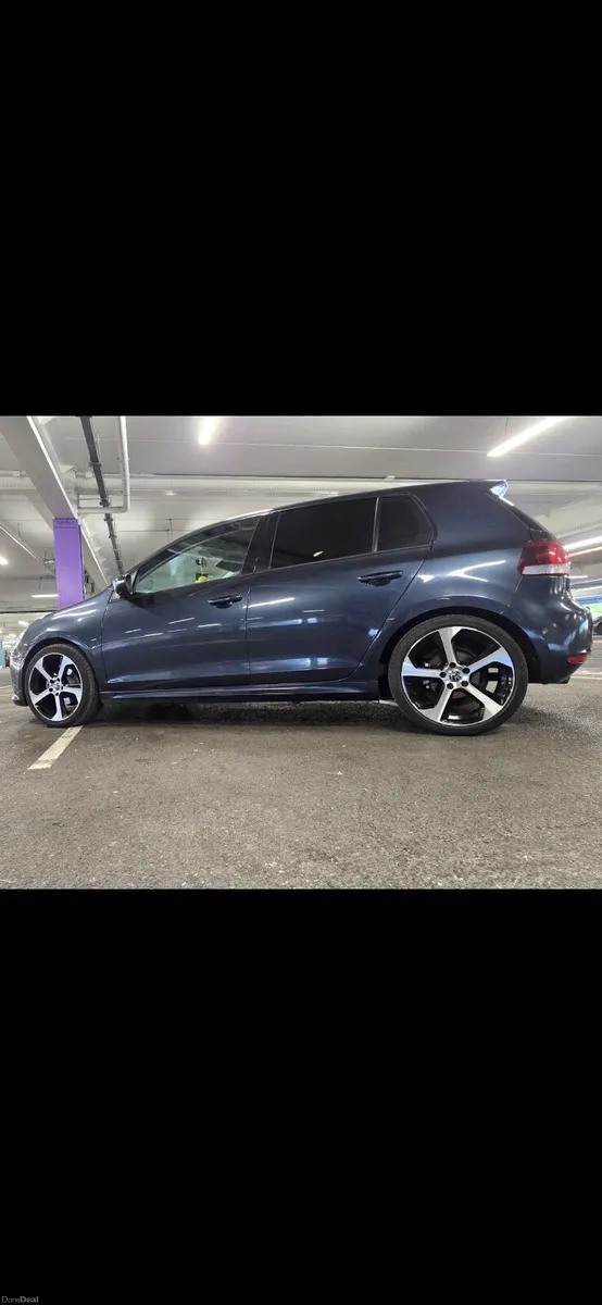Volkswagen Golf 2010 - Image 1