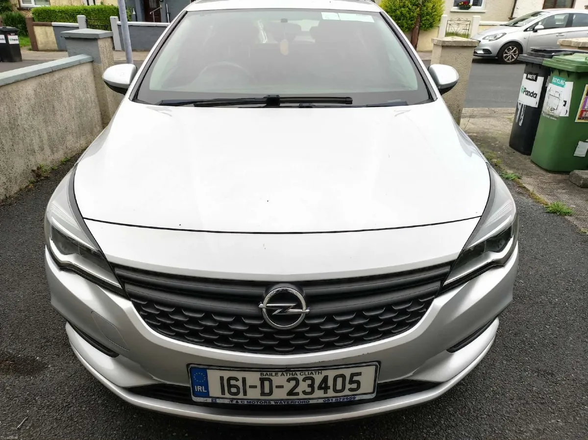 Opel Astra 2016 1.6 turbo disel - Image 1