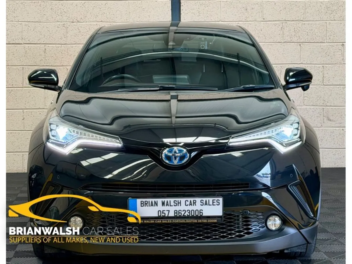 Toyota C-HR G Package Leather seats - Image 4