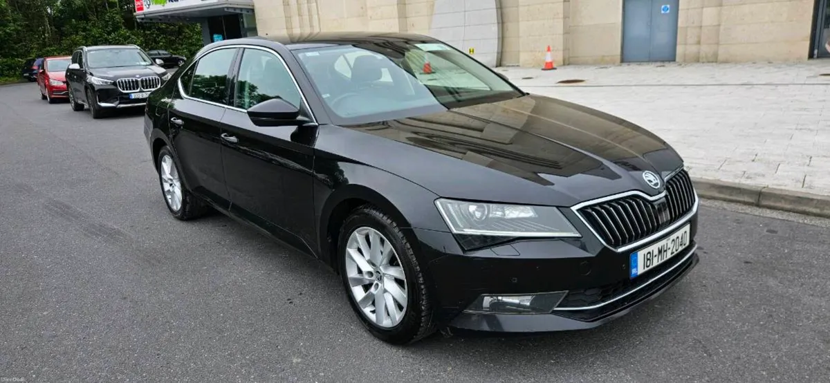 SKODA SUPERB - Image 1