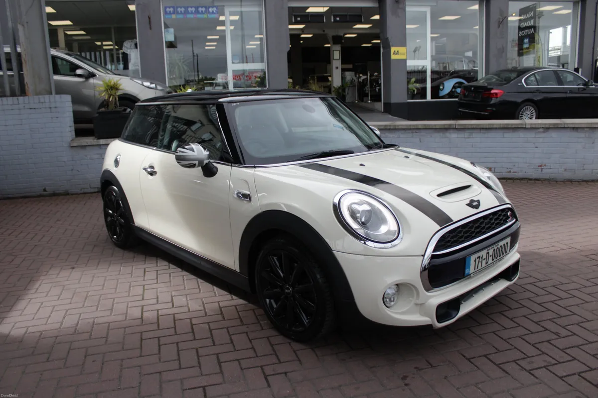 2017 MINI COOPER SD 3DR HATCHBACK 2.0 AUTO - Image 1
