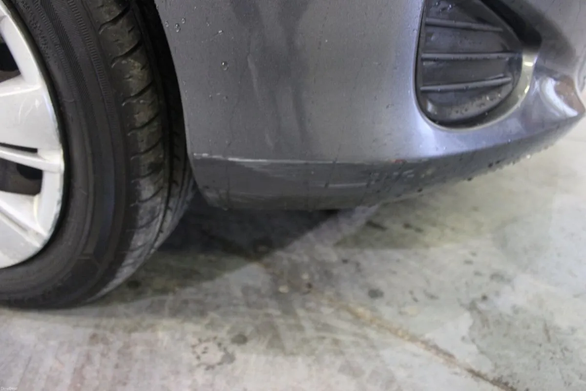 Toyota Yaris 1.0 VVT-i 5Dr Luna - TENDER 5 - ENGIN - Image 2