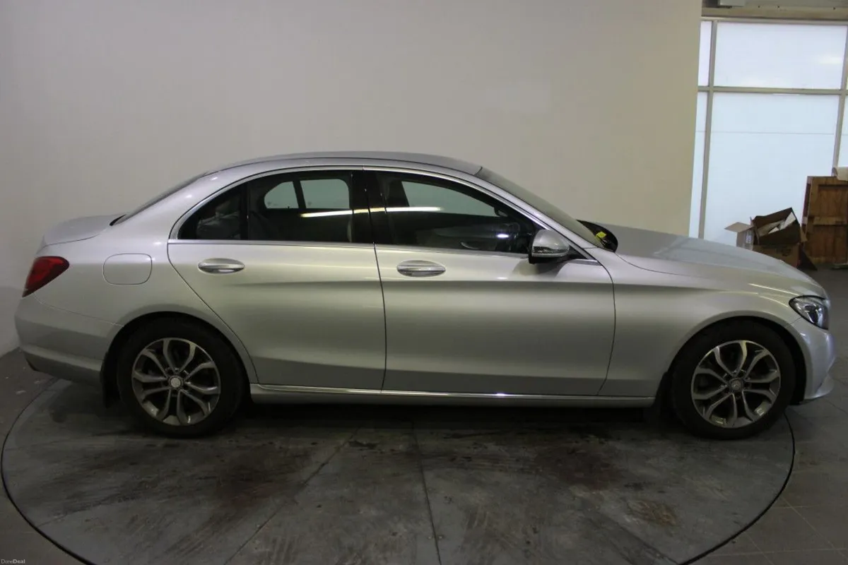 Mercedes-Benz C-Class C 200 D AVANTGARDE A/T - TEN - Image 2
