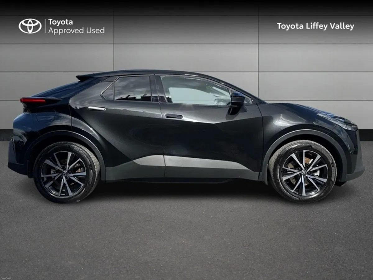 Toyota C-HR C-HR PHEV SPORT - Image 3