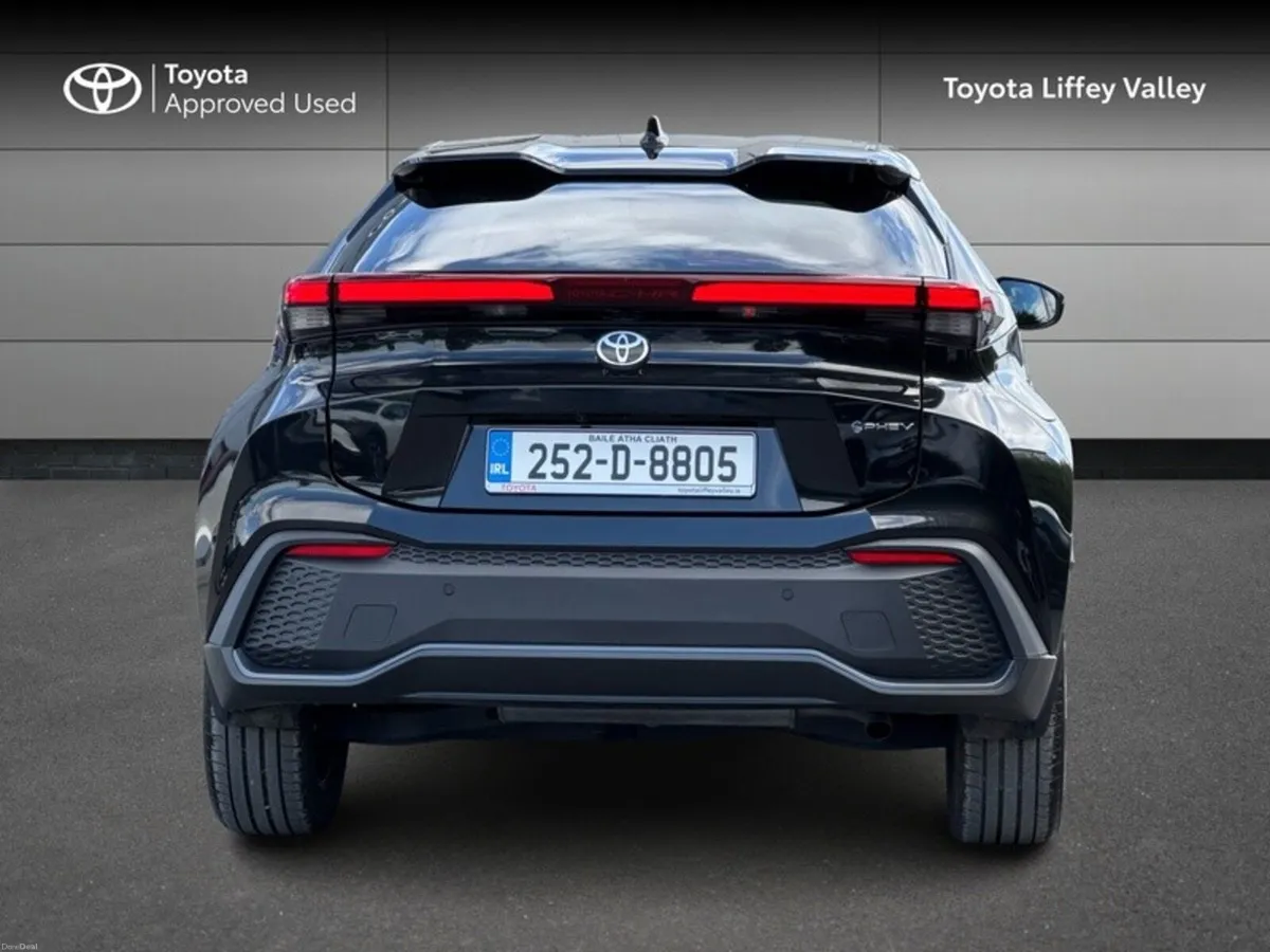 Toyota C-HR C-HR PHEV SPORT - Image 4