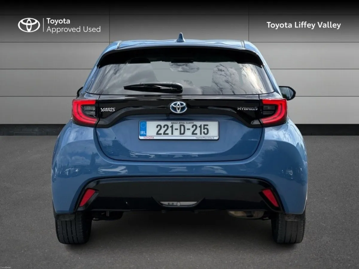 Toyota Yaris YARIS HYBRID PLATINUM - Image 4
