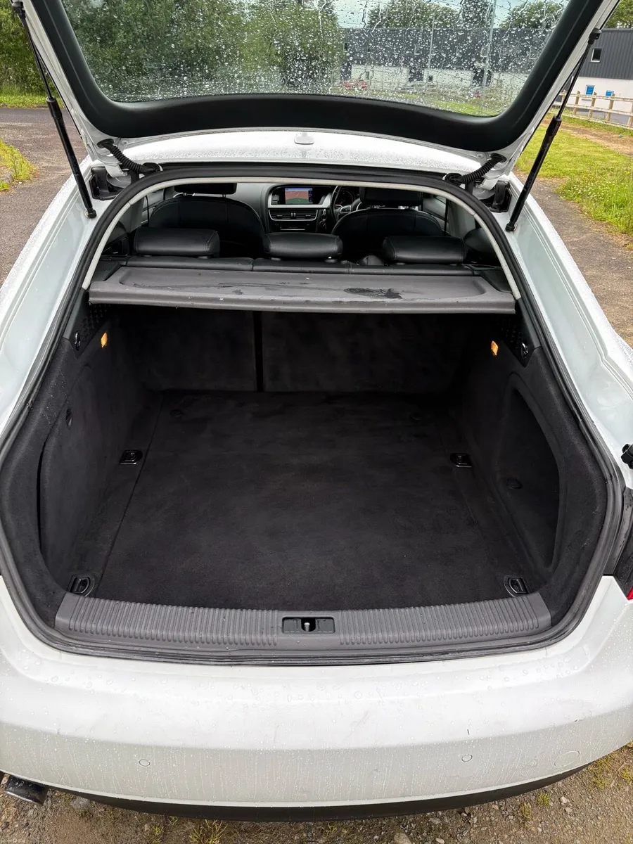 Car - Image 6