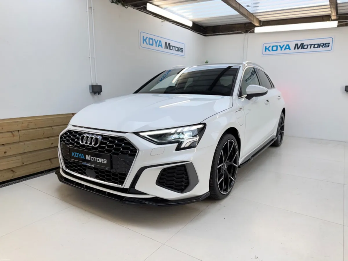 Audi A3 1.4 40 TFSI-E S-LINE SPORTBACK 204 BHP PET - Image 3