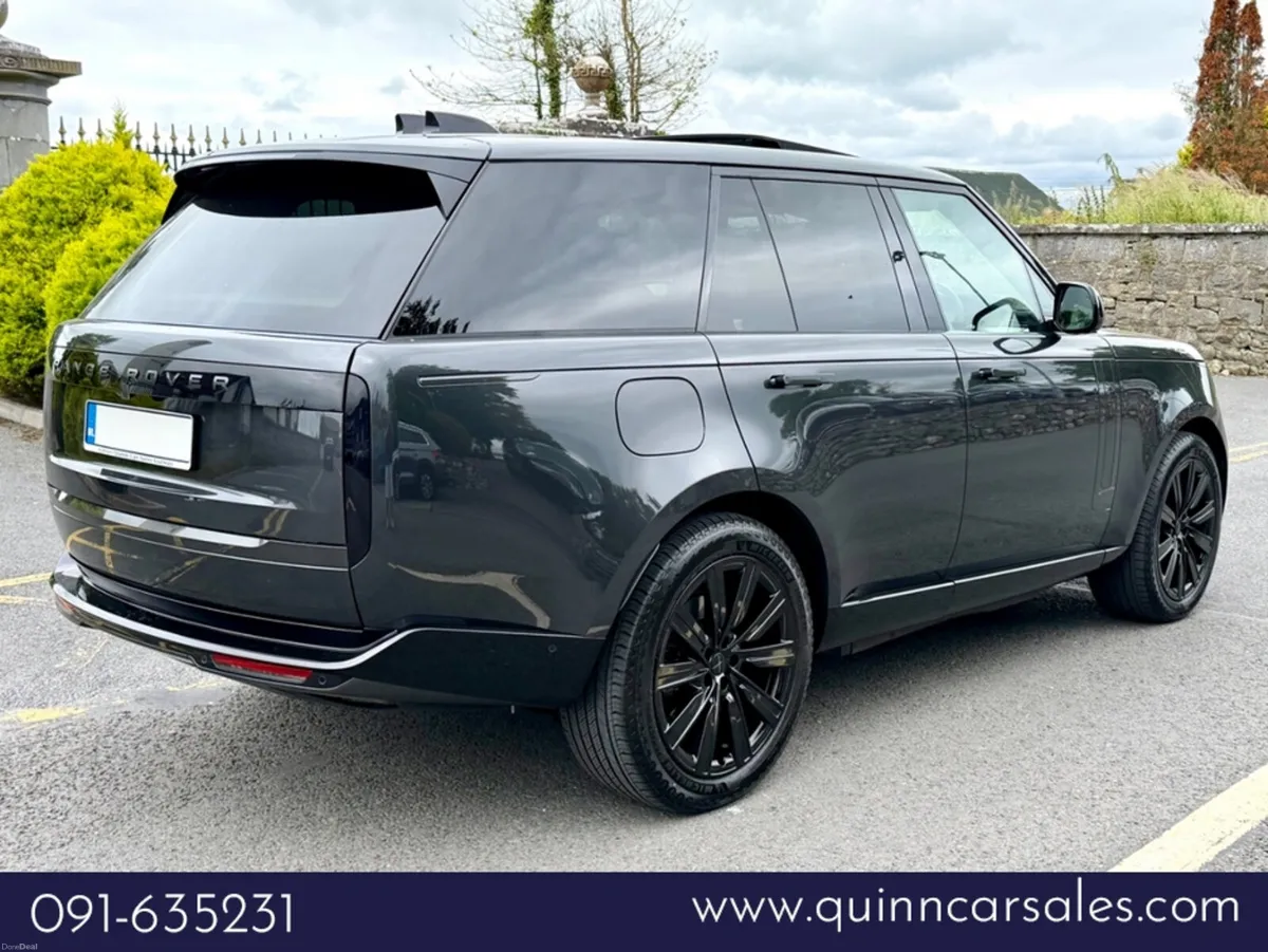 Land Rover Range Rover P460e SE EDITION AUTO - Image 3