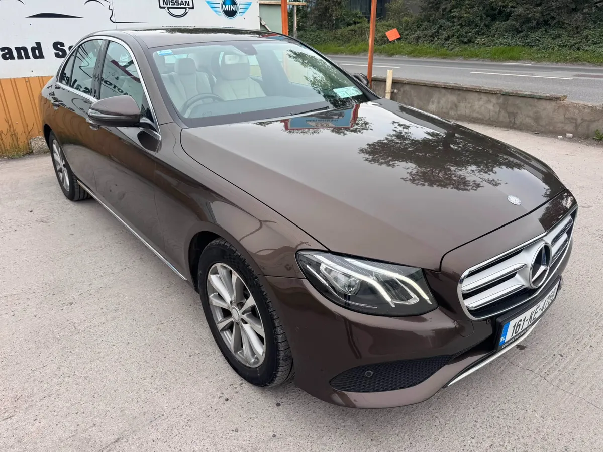 2016 Mercedes E 220 D AVANTGARDE Auto - Image 2