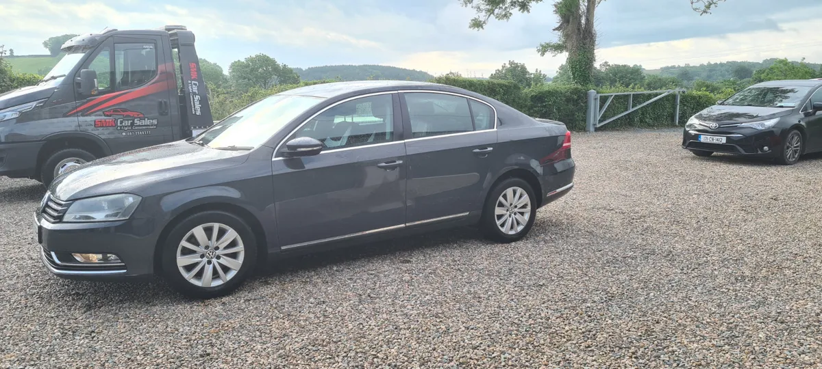 Volkswagen Passat 2013 - Image 2