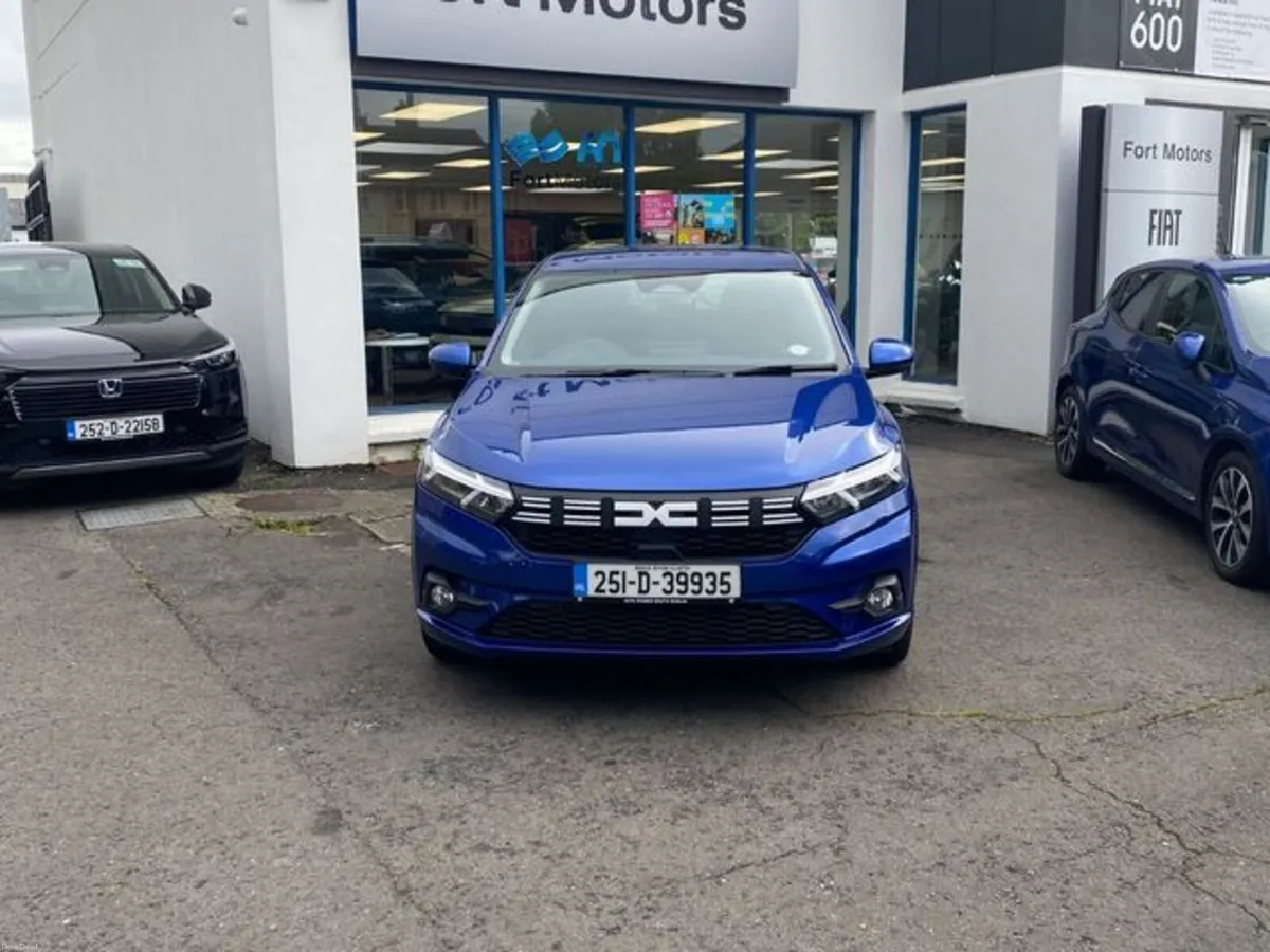 Dacia Sandero Expression 1.0TC e90 , Petrol , Manu - Image 2