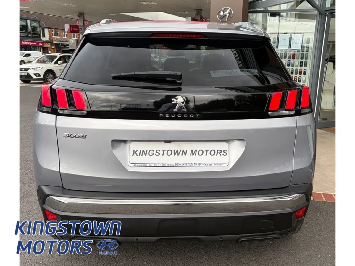 Peugeot 3008 Allure 1.2 130 6.2 4DR - Image 4