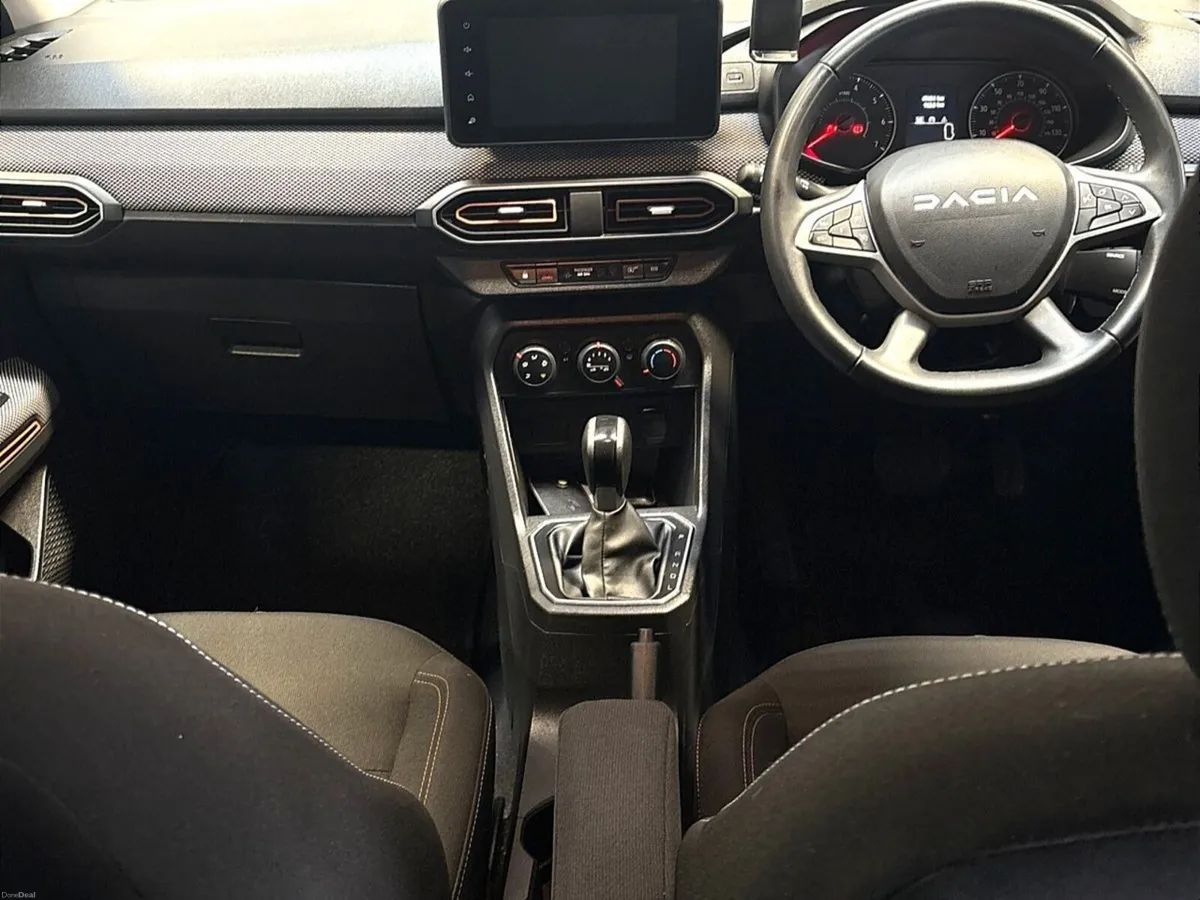 Dacia Sandero Stepway TCe 90 CVT Expression - Image 2