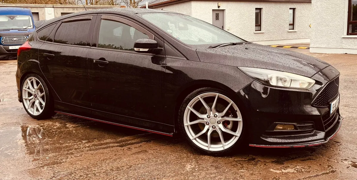 2015 Ford Focus ST-2 - Image 6