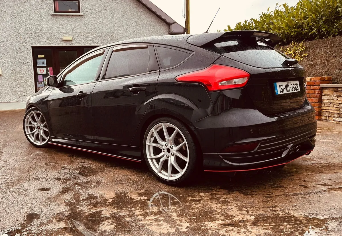2015 Ford Focus ST-2 - Image 3