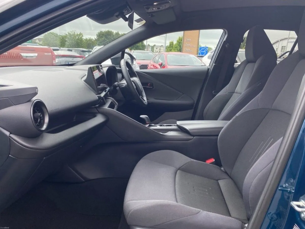 Toyota C-HR SPORT+ PANORAMIC ROOF - Image 6