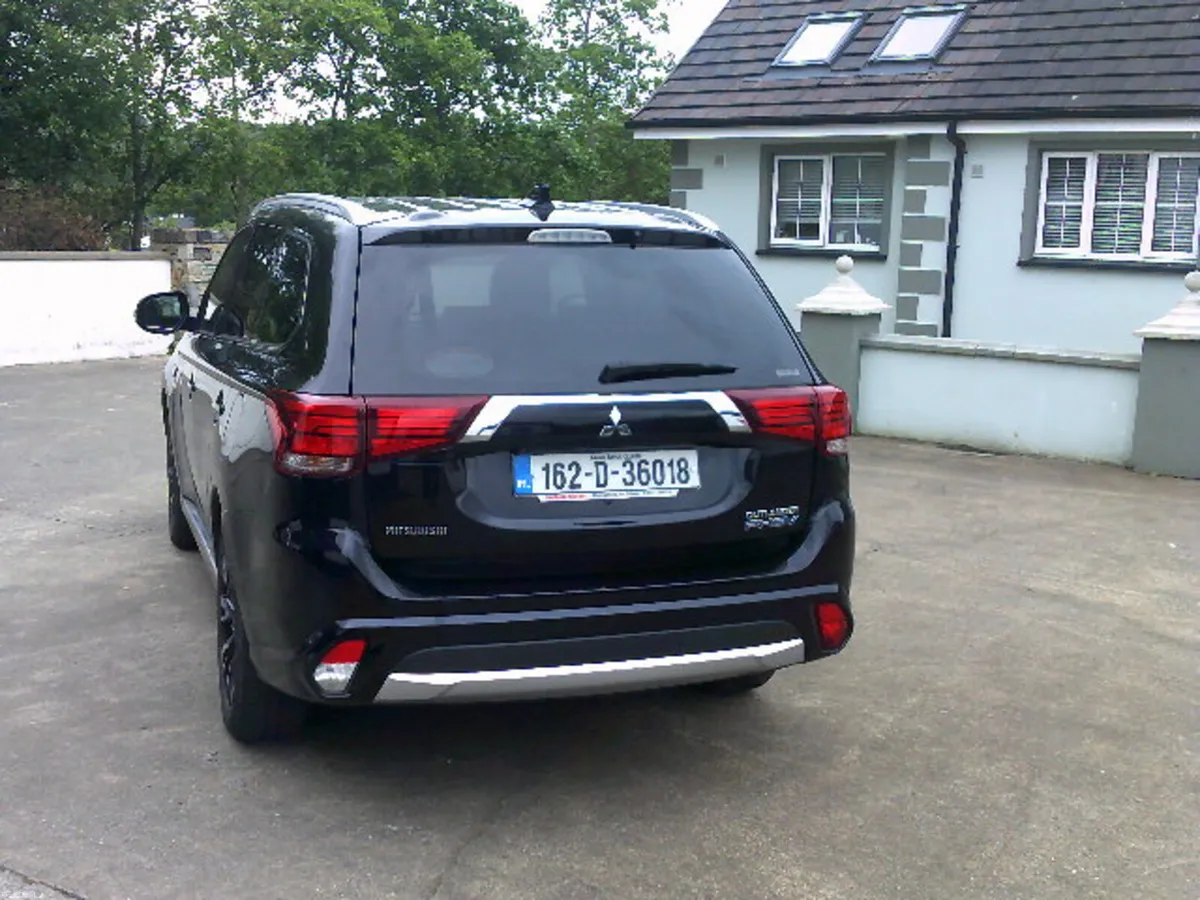 Mitsubishi Outlander 2016--nct te aug 2028 - Image 5