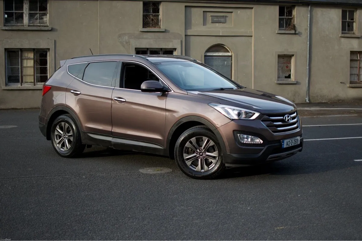 Hyundai Santa Fe 7 Seater - Image 1
