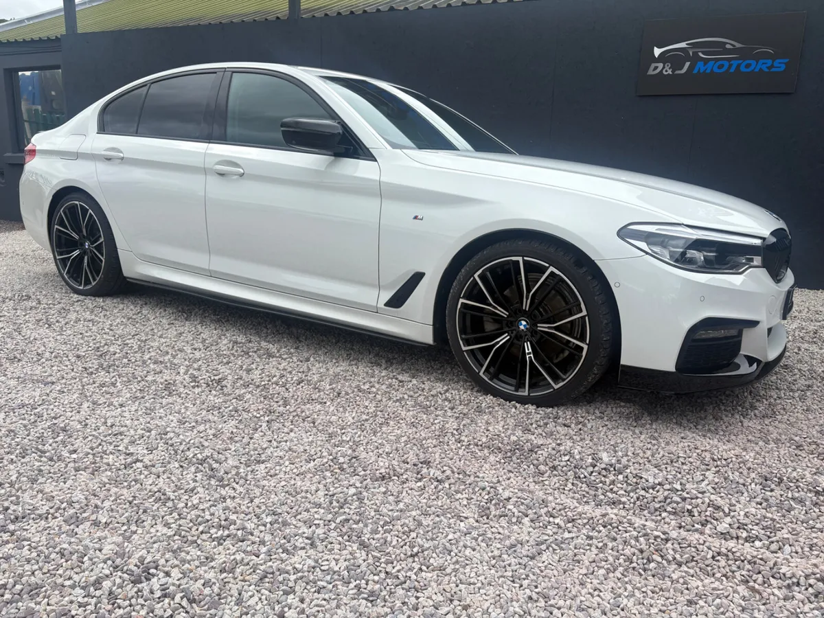 Bmw 520i / 523i M Sport M Performance Automatic - Image 3