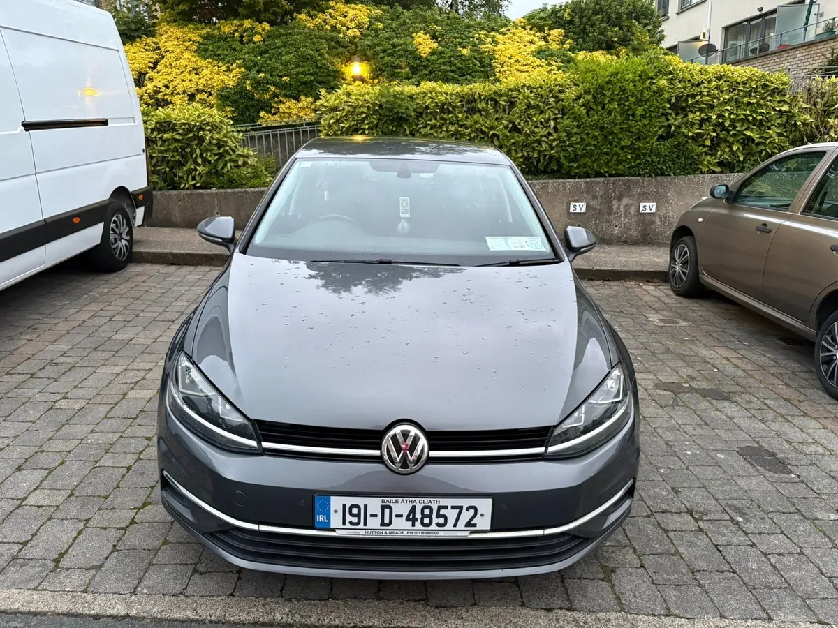 2019 Volkswagen Golf - Image 1