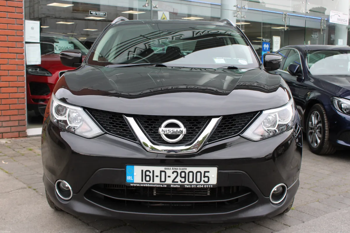 QASHQAI 1.2 - PETROL - AUTO - 1 OWN - PAN ROOF - Image 2