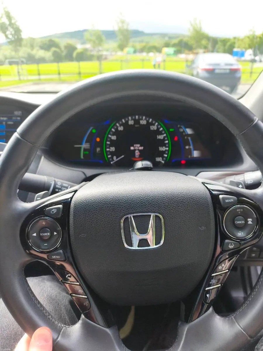 Honda Accord Hybrid EX - Image 6