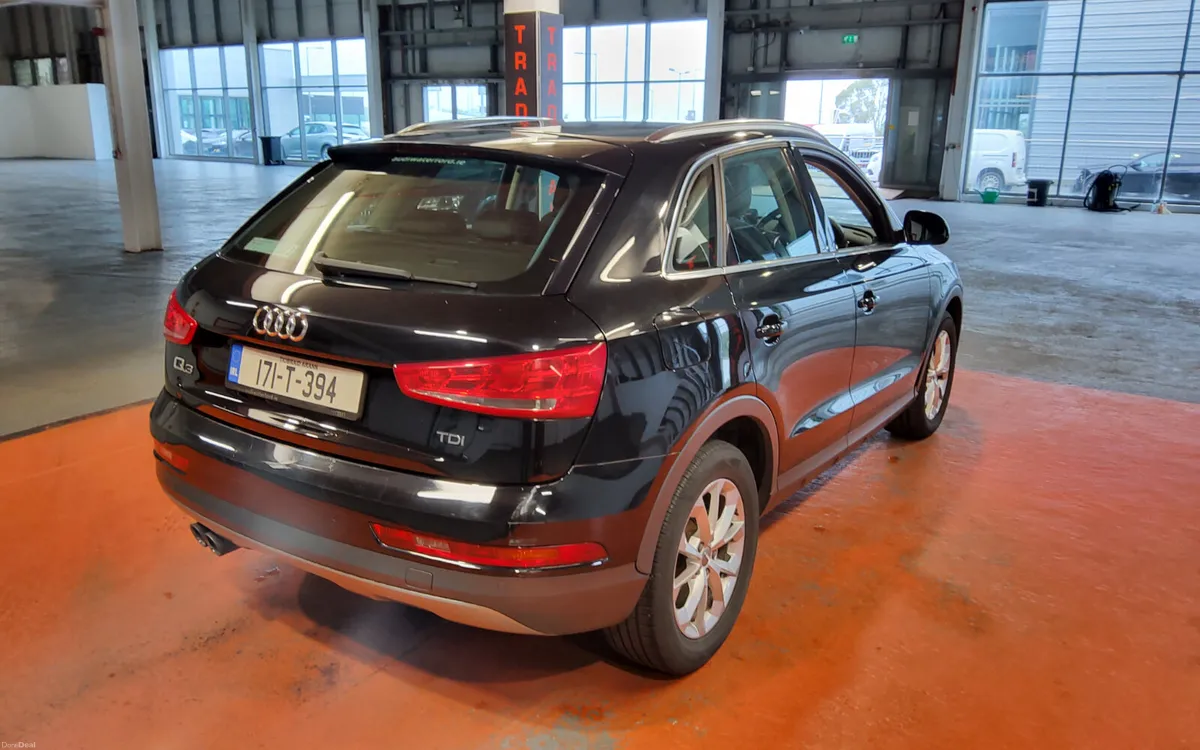 Audi Q3 2017 - Image 3