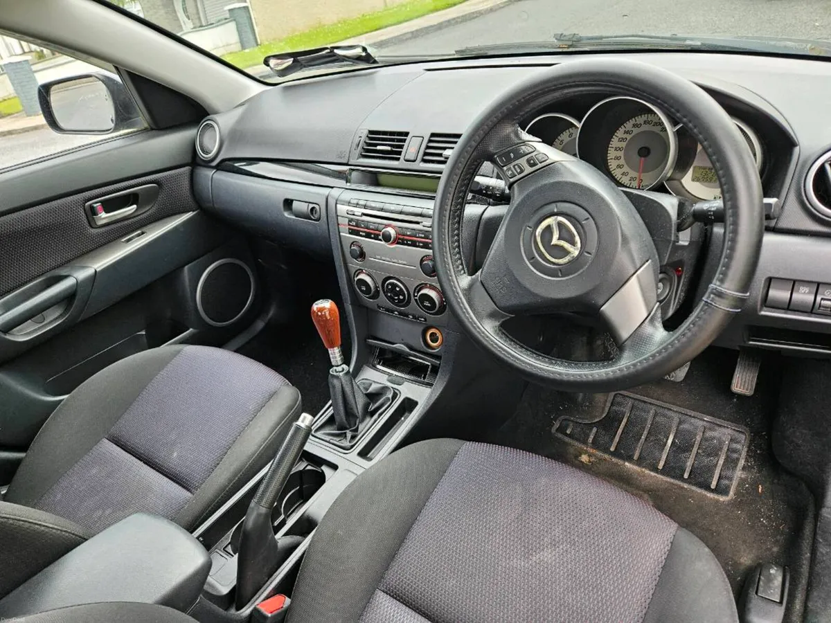 07 mazda 3 - Image 4