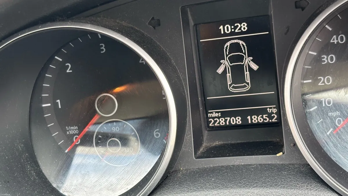 Volkswagen Golf 2011 - Image 4
