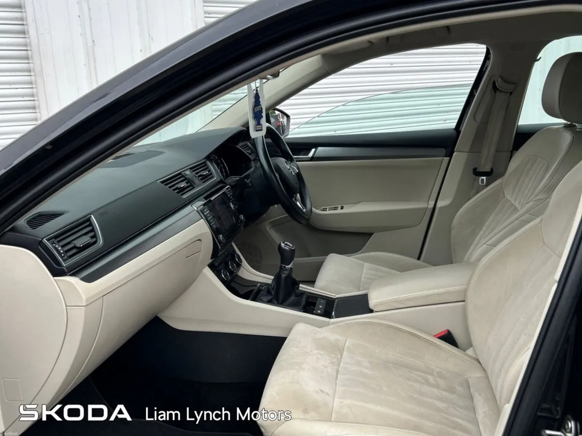 Skoda Superb Combi Style 1.6 TDI 120 BHP - Image 4
