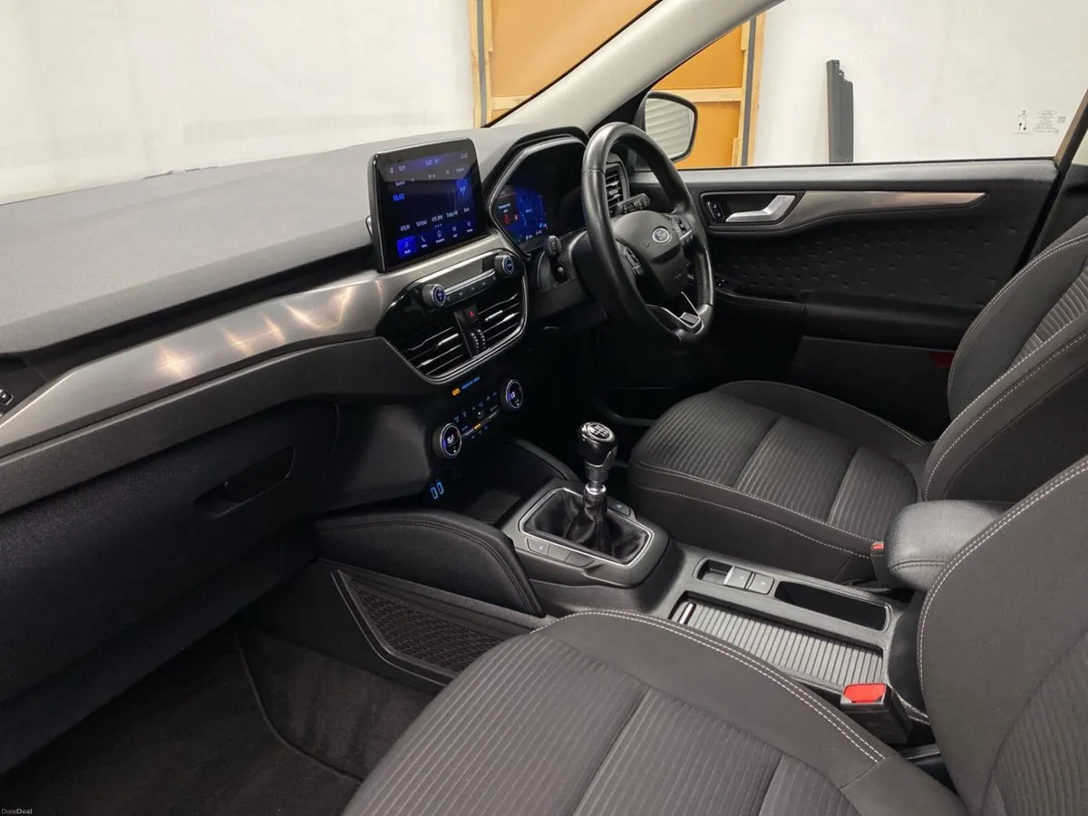 Ford Kuga 1.5 EcoBlue 120PS Titanium - Image 3