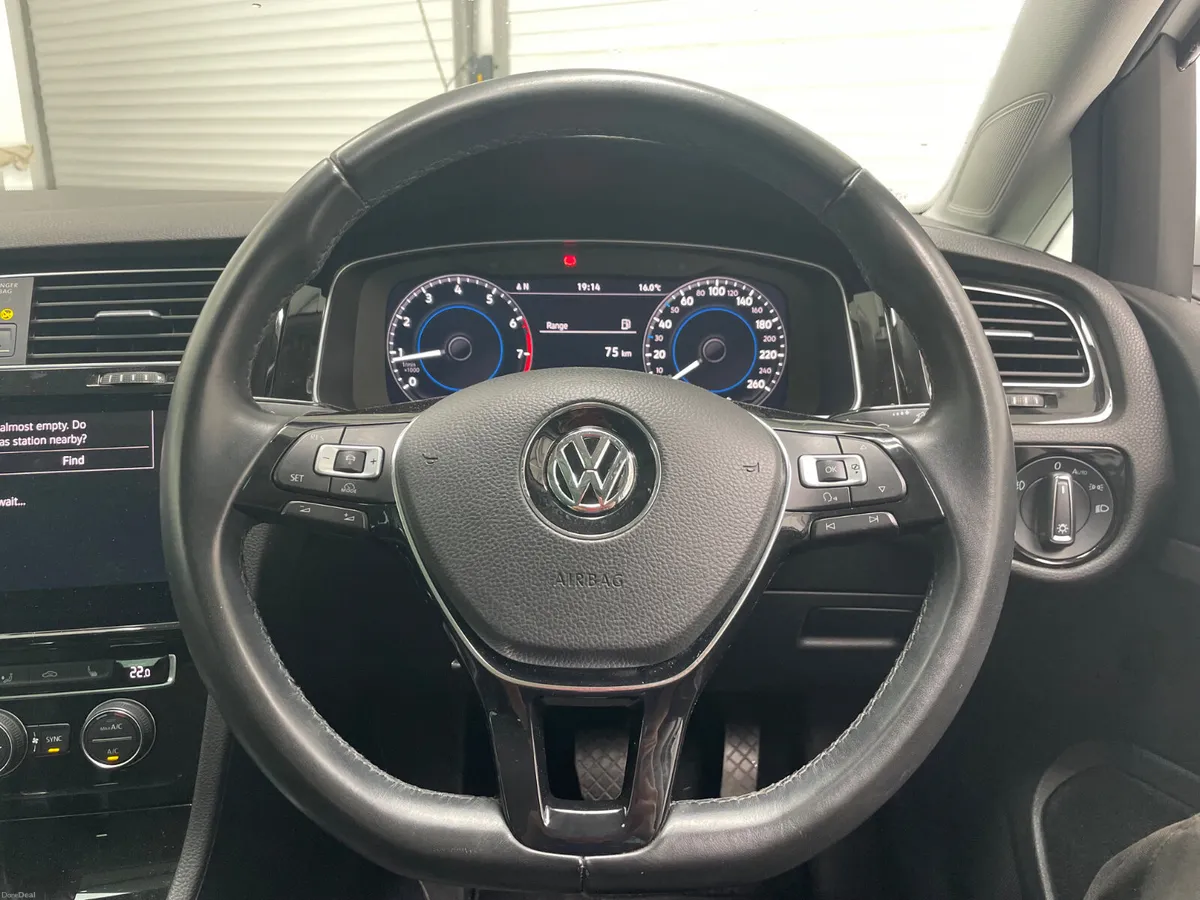 2018 Vw Golf 1.4 Tsi Highline Pan Roof/Leather - Image 4