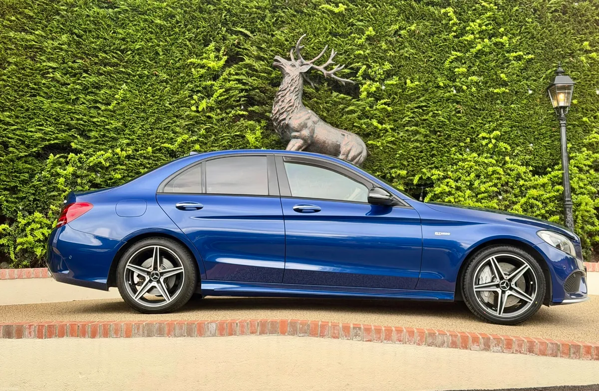 C43 AMG PREMIUM PLUS 362BHP 3.0 BI TURBO 4 MATIC - Image 4