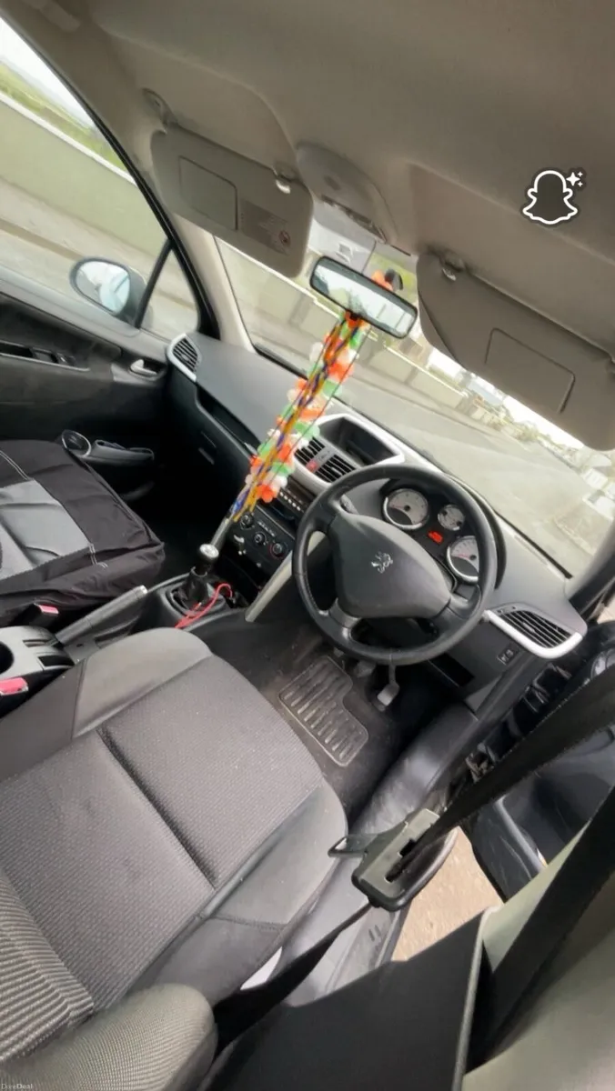 Peugeot 207 2012 - Image 2