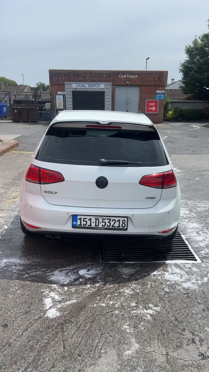 White 2015 1.4 petrol golf - Image 3