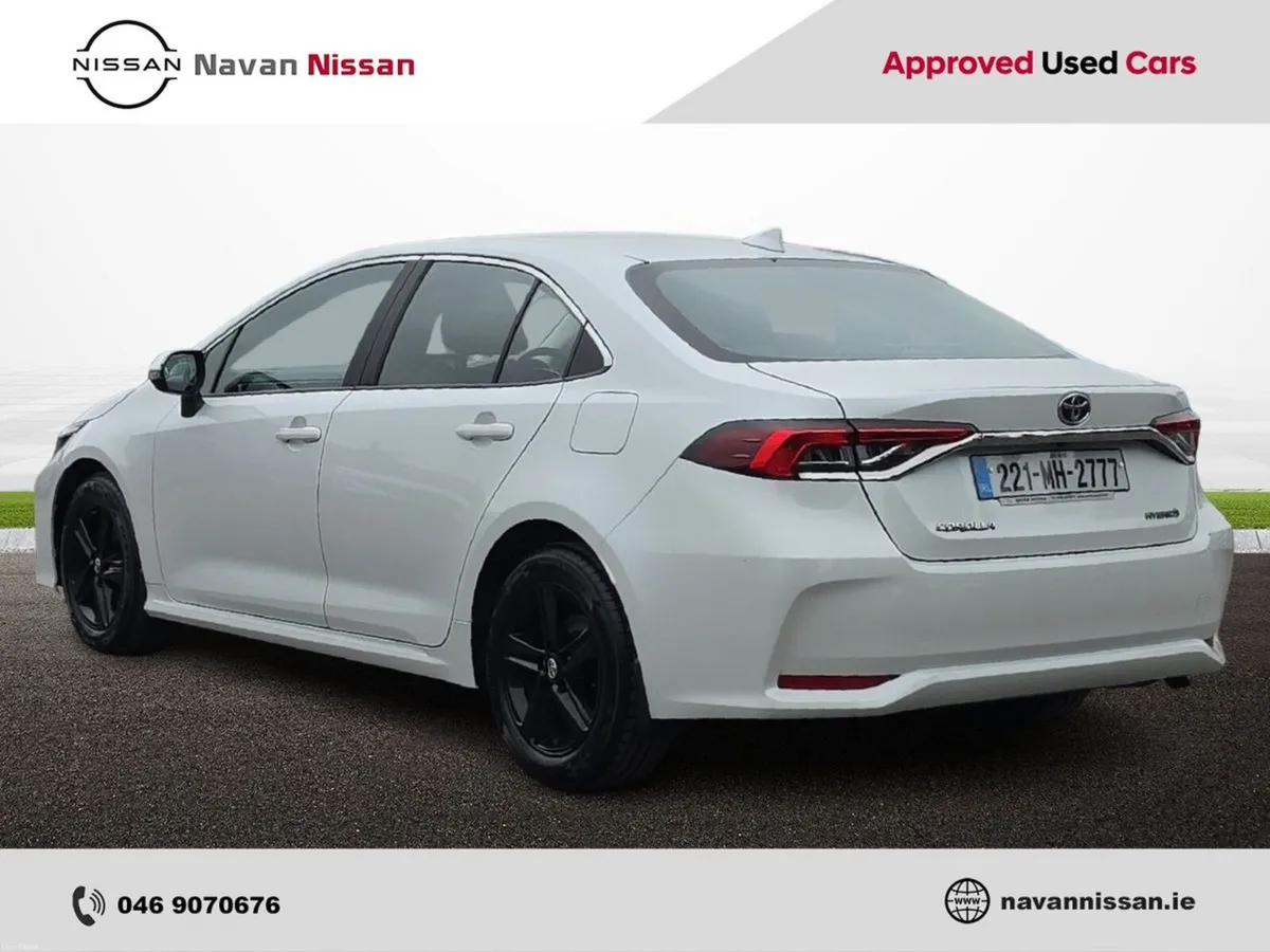 Toyota Corolla 1.8 Hybrid Luna Saloon *LOW RUNNING - Image 6