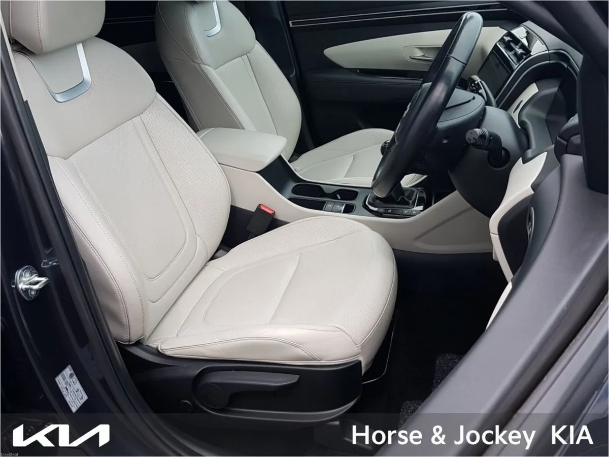 Hyundai Tucson 2WD Executive Plus - Image 3
