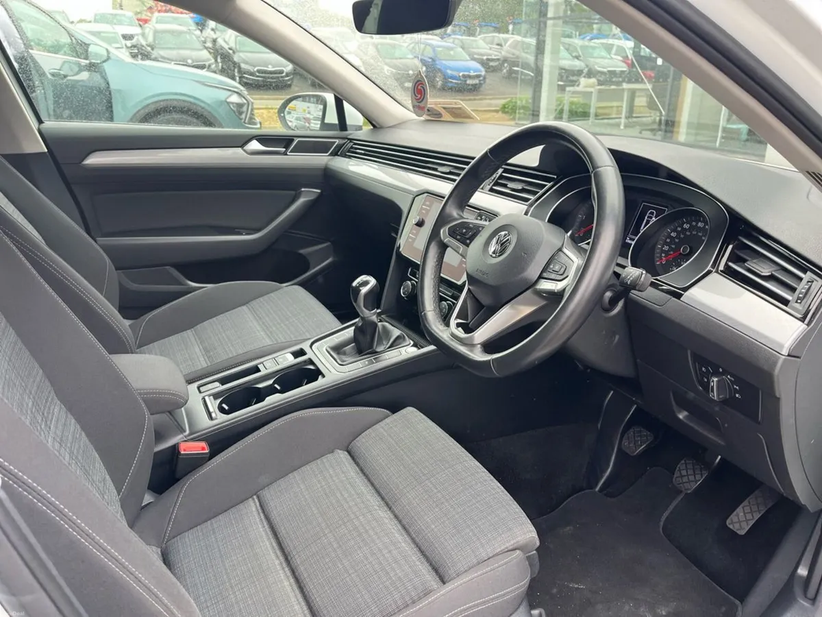 Volkswagen Passat 2.0 TDI 150HP - Image 6