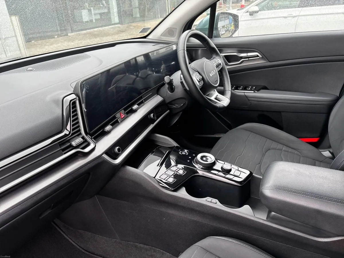 Kia Sportage 1.6 PHEV K3-FLASH SALE!!Ends Saturday - Image 3