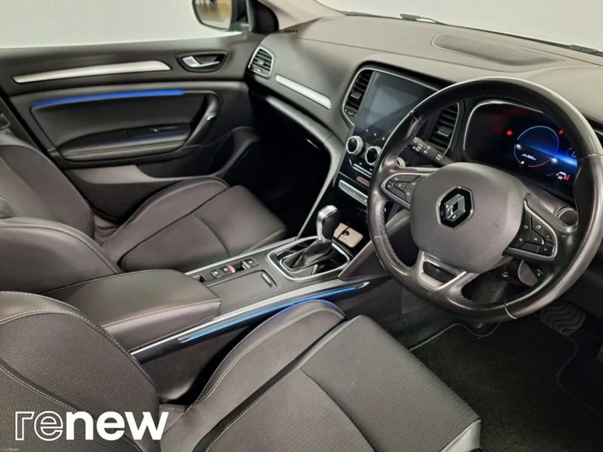 Renault Megane E-TECH PHEV 160 Auto Iconic ST - Image 6