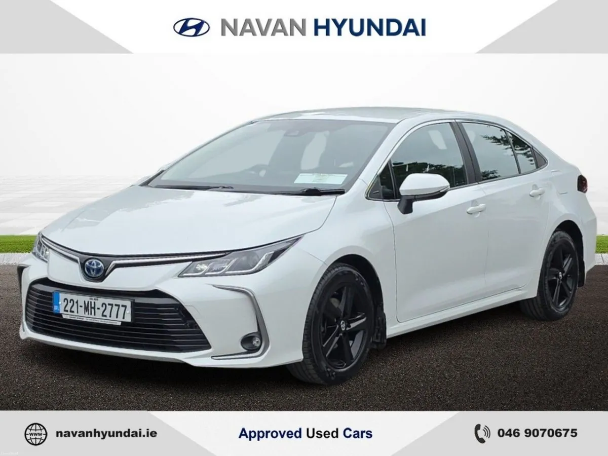 Toyota Corolla 1.8 Hybrid Luna Saloon *LOW RUNNING - Image 4