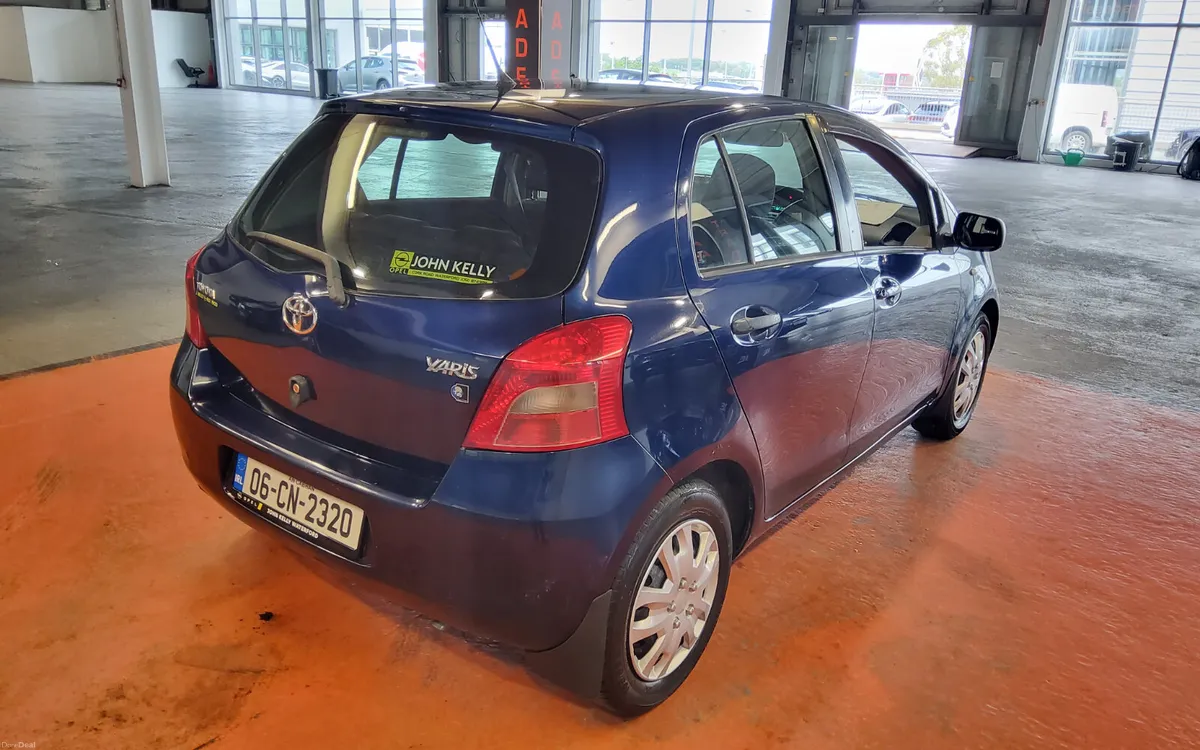 Toyota Yaris 2006 - Image 4