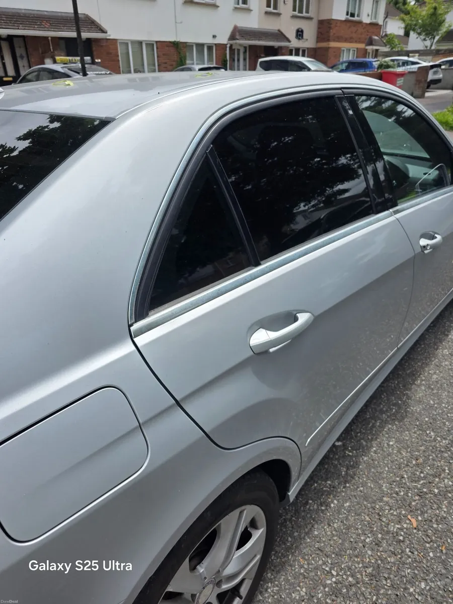 Mercedes-Benz E-Class 2012 - Image 1