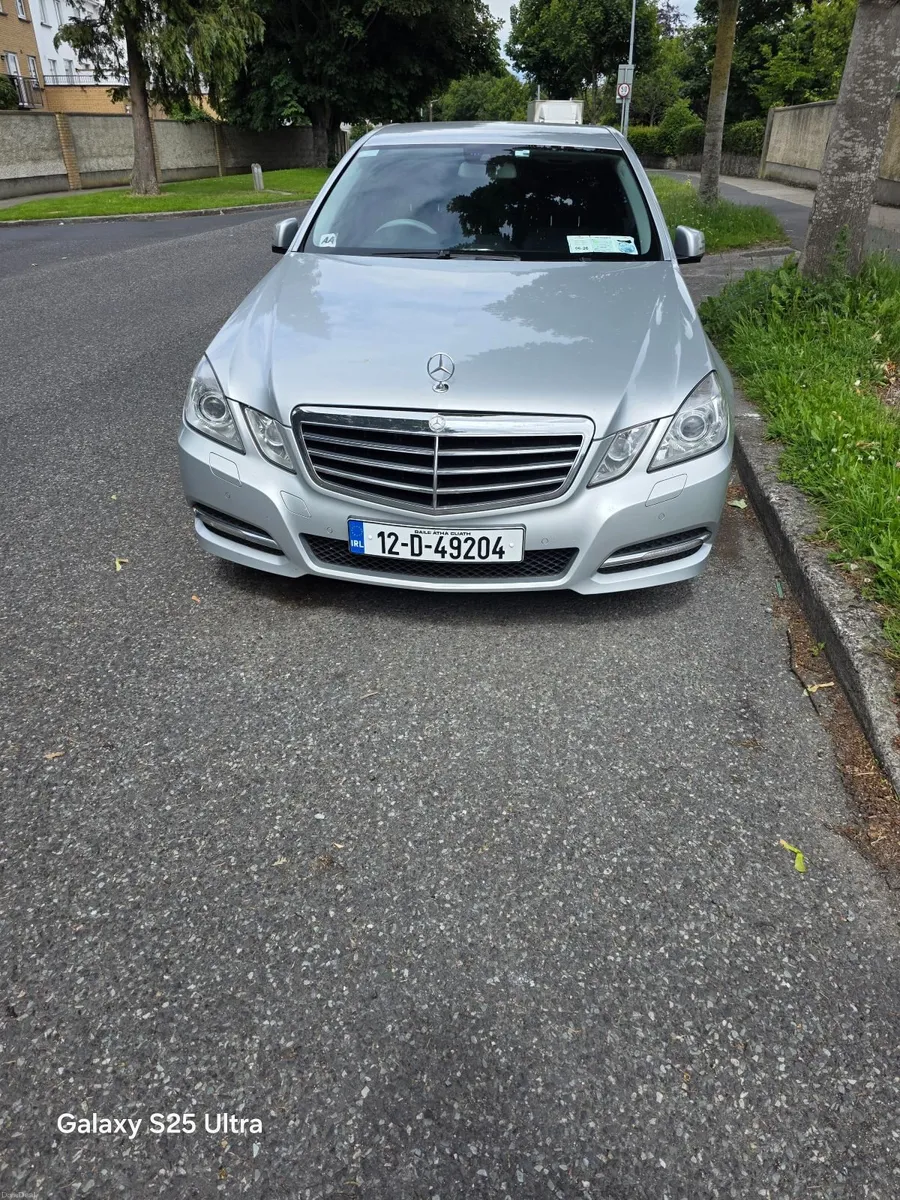 Mercedes-Benz E-Class 2012 - Image 2