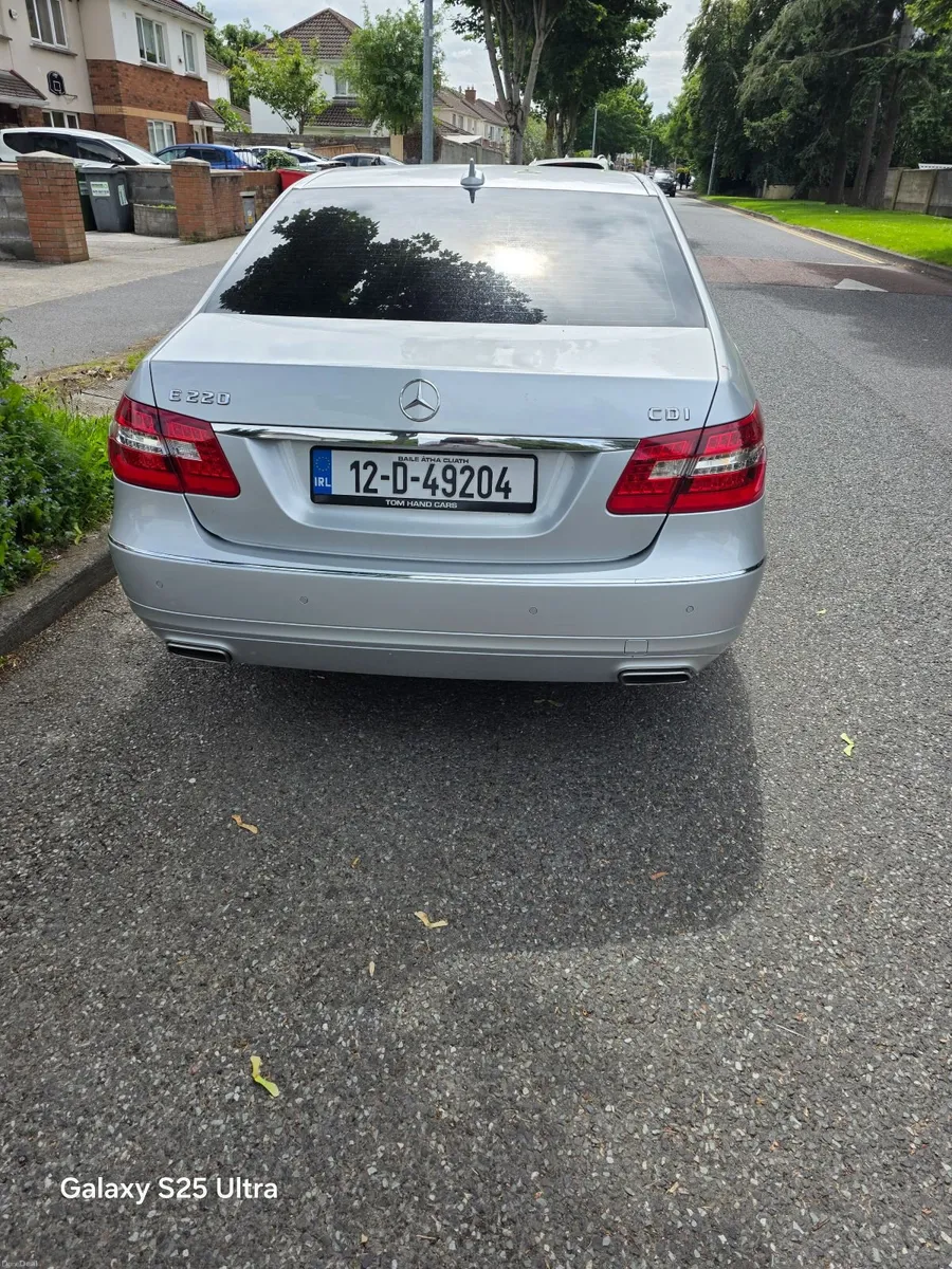Mercedes-Benz E-Class 2012 - Image 3